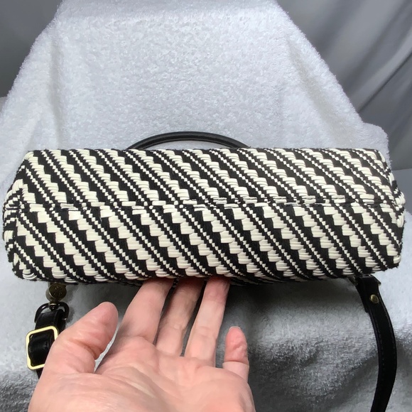 NWT - Hobo Sheila Weave Crossbody Bag - Picture 9 of 11